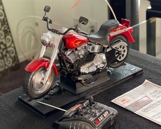 Harley Davidson Remote Control Bike Fat Boy 6v	9x16x6in	HxWxD
