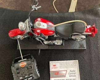 Harley Davidson Remote Control Bike Fat Boy 6v	9x16x6in	HxWxD
