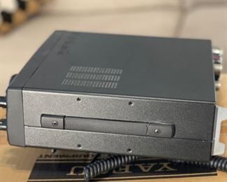 YAESU FT-847 Satellite Transceiver Ham Radio in Box	Unit: 3.5x10.75x13in <BR>Box: 8x15x18in	HxWxD
