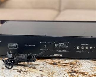 Magnum Dynalab FT-101 FM Tuner Hi Fi	4x19x12in	HxWxD
