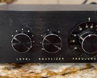 Dahlquist DQ-LP1 Crossover Variable Low Pass Filter	2.5x13.5x7in	HxWxD
