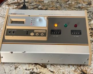 BK Precision 835 Capacitance Comparator System	5x13x10.5in	HxWxD
