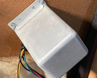 Altec Lansing Valencia 846a Speakers 806A 416-16z VOTT	30x27.5x20.5in	HxWxD
