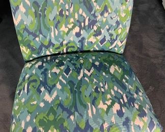 Contemporary Green/blue/white Side Chair	31x27x28in	HxWxD
