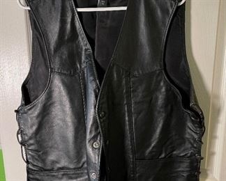Black Leather Rider Vest	XL	
