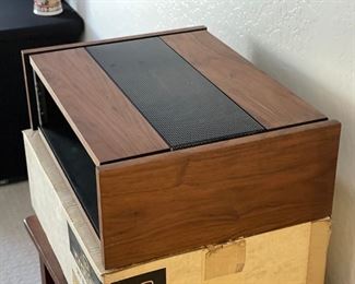 Crown 5RV Enclosure Wood Cabinet In Original Box	BOX: 7x22.5x16.5	HxWxD
