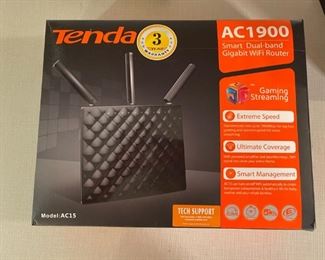 Tenda AC1900 Wireless Dual Gigabit WiFi Router		
