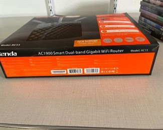 Tenda AC1900 Wireless Dual Gigabit WiFi Router		
