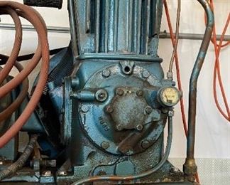Huge 1956 5hp 220v Century Air Compressor	48x41x22in	HxWxD

