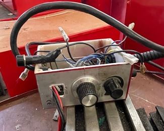 Mini Vertical Milling Drilling Machine AS-IS	24x23x22in	HxWxD
