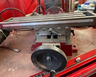 Mini Vertical Milling Drilling Machine AS-IS	24x23x22in	HxWxD
