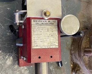 Mini Vertical Milling Drilling Machine AS-IS	24x23x22in	HxWxD
