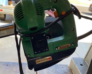 Grizzly G8692 Portable  Bandsaw	19x22x11in	HxWxD
