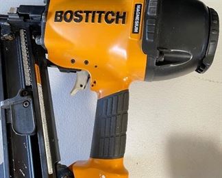 Bostitch F21PL Framing Nailer	22x16x5in	HxWxD
