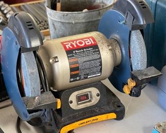 Ryobi 8in Bench Grinder BGH827		
