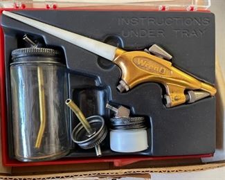 BINKS Wren Model B Airbrush Paint		
