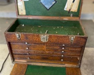 AS-IS Gerstner Machinist Oak Tool Box 7-Drawer	13x20x10in	HxWxD
