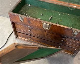 AS-IS Gerstner Machinist Oak Tool Box 7-Drawer	13x20x10in	HxWxD
