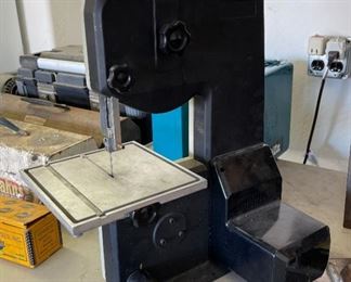 MicroLux Micro-Mark Mini Bandsaw	20x12x15in	HxWxD
