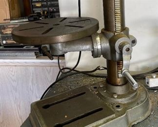 Tru-Drill 915 Bench Drill Press	42x12x23in	HxWxD
