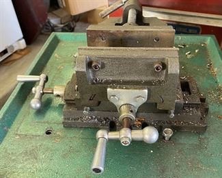 Cross Slide Machinists Vise		
