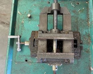 Cross Slide Machinists Vise		
