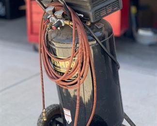 Craftsman 25 GAL 1.6hp Air Compressor 919.167783		
