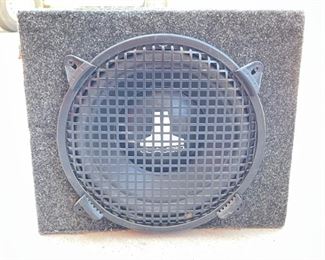 2pc JL Audio 10in Woofers in Enclosures	10in Woofers <BR>12x14x12.5in	HxWxD
