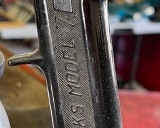 Binks Model 7 Spray Gun Complete		
