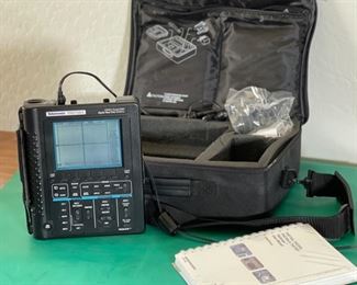 Tektronix THS720A 100 MHz Scope DMM	Case: 4x14x10in	HxWxD
