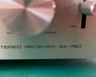 Pioneer SX-780 Stereo Receiver	6x19x15in	HxWxD
