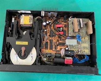 AS-IS Conrad Johnson Sonographe SD-1 CD Player	3.5x17x12in	HxWxD
