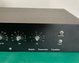 Marchand Electronics Bassis Parametric Equalizer EQ	3.5x17x11in	HxWxD
