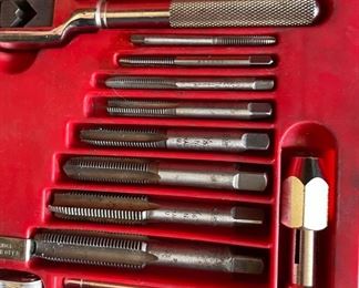 Snap-On Blue-Point  TD-2425 Tap & Die Set		
