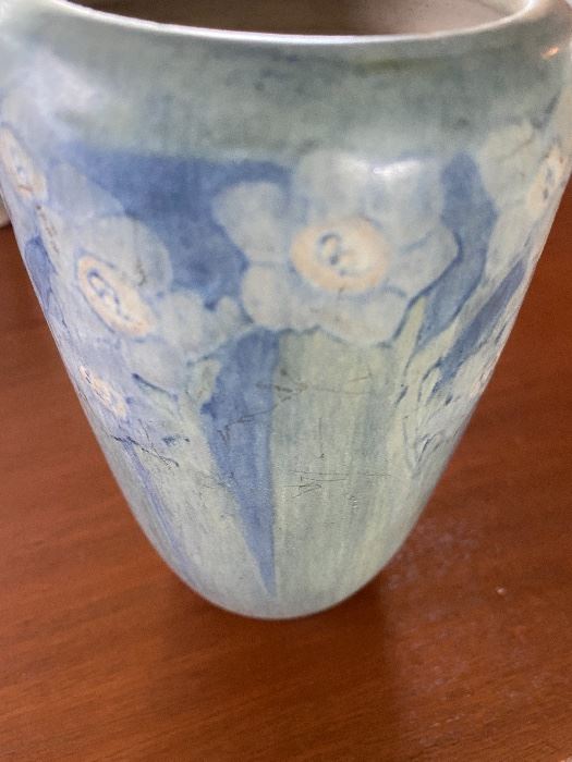 RARE!! HTF!! Antique 1915 Newcomb College Pottery. Hand Thrown(Hand Built), Floral 6.5 Inches