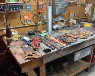 BASEMENT..TOOL ROOM!!!