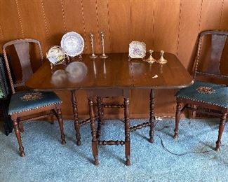 Vintage Mahogany Gateleg Table