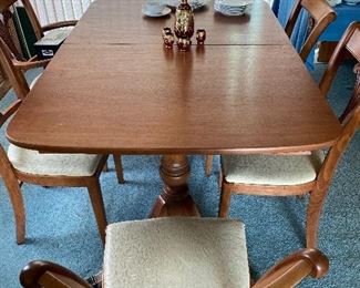 Vintage Mahogany Dining Table with Leaf. 2 Arm, 4 Side Chairs. Tell City Indiana  Furniture, Tell City Indiana 