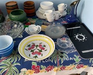 Kitchen Trays, Pyrex Blue Mixing Bowls