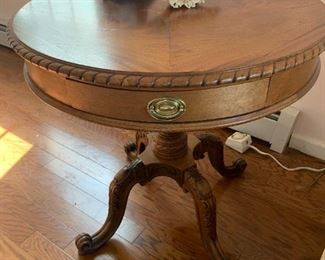 Round pecan wood pedestal side table