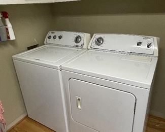 Whirlpool Washer and Dryer Matching Couple