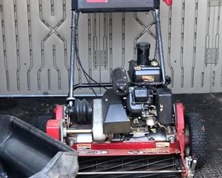 Torro Greensmaster 1000 mower