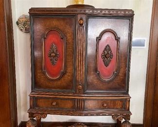 Antique BERKEY & GAY Furniture Hutch