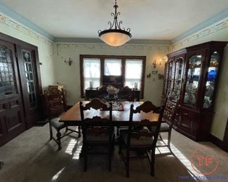 Antique BERKEY & GAY Furniture Dining Room Furniture