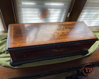 1890's 30" SUBLIME HARMONIE PICCOLO Music Box - 10 Airs - 3 Combs - 108 Teeth