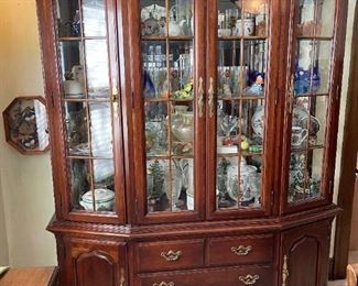 Vintage THOMASVILLE Hutch Cabinet