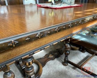 Antique BERKEY & GAY Furniture Dining Room Table and Chair Set