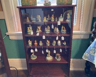 WINNIE THE POOH Collectibles