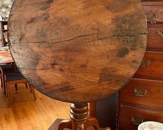 Early Tilt Top Table 