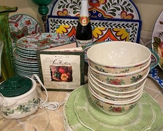 Outdoor dinnerware